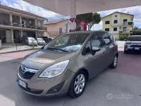 Usata Opel Meriva 120 CV (88 kW) 2011 Beige Monovolume