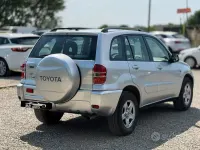 Usata Toyota RAV4 150 CV (110 kW) 2001 Grigio SUV