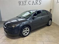 Käytetty Ford Focus 90 HP (66 kW) 2008 Harmaa Sedan