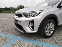Usata Kia Stonic Urban 82 CV (60 kW) 2023 Sparkling silver SUV
