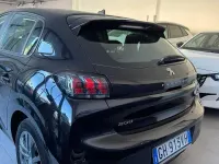 Usata Peugeot 208 Active 75 CV (55 kW) 2022 Nero Utilitaria