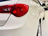 Usata Alfa Romeo Giulietta Distinctive 105 CV (77 kW) 2015 Bianco Utilitaria
