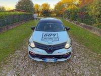 Käytetty Renault Clio IV R.S. 200 HP (147 kW) 2015 Sedan