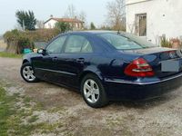 Usata Mercedes E270 Avantgarde 170 CV (125 kW) 2002 Blu Station wagon