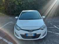 Usata Hyundai i20 Edition 85 CV (62 kW) 2014 Bianco Utilitaria