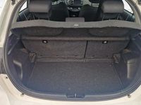 Usata Toyota Yaris Hybrid Active 73 CV (53 kW) 2018 Bianco