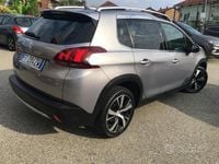 Usata Peugeot 2008 Allure 131 CV (96 kW) 2019 Argento SUV
