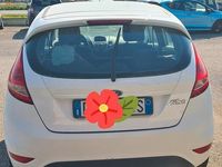 Usata Ford Fiesta 96 CV (70 kW) 2009 Bianco Utilitaria
