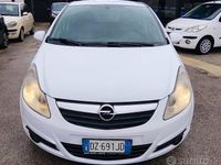 Usata Opel Corsa 74 CV (54 kW) 2009 Bianco Utilitaria