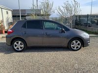 Usata Toyota Auris Sol 126 CV (92 kW) 2010 Grigio Utilitaria