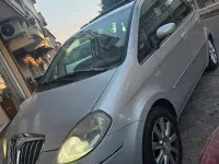 Usata Lancia Musa 90 CV (66 kW) 2008 Grigio Monovolume