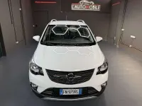 Usata Opel Karl Rocks 75 CV (55 kW) 2018 Bianco Utilitaria