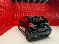 Begagnad Toyota Aygo Active 68 HK (50 kW) 2013 Svart Halvkombi