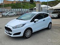 Begagnad Ford Fiesta 75 HK (55 kW) 2016 Grå Van