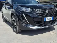 Usata Peugeot 2008 Allure 131 CV (96 kW) 2023 Nero SUV