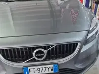 Usata Volvo V40 120 CV (88 kW) 2019 Grigio Berlina