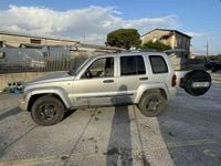 Usado Jeep Cherokee 163 CV (119 kW) 2006 Gris SUV