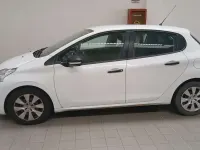 Usata Peugeot 208 Active 68 CV (50 kW) 2014 Bianco Utilitaria