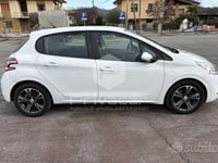 Usata Peugeot 208 Active 81 CV (59 kW) 2014 Bianco Utilitaria