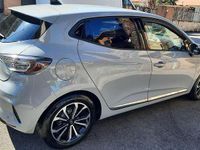 Usata Renault Clio V Techno 101 CV (74 kW) 2024 Grigio Berlina