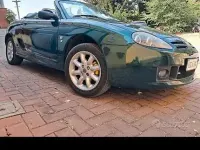 Usata MG 1600 116 CV (85 kW) 2003 Verde Cabrio