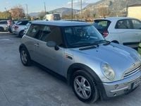 Begagnad Mini One D 88 HK (64 kW) 2006 Silver Halvkombi