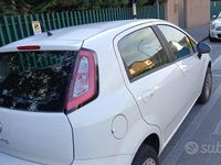 Usata Fiat Grande Punto Dynamic 77 CV (56 kW) 2009 Bianco Utilitaria