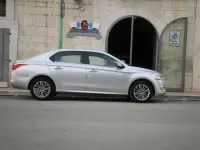 Usata Citroën C-Elysee I Exclusive 99 CV (72 kW) 2016 Girgio argento metallizzato Berlina