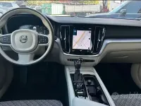 Usata Volvo V60 Momentum 150 CV (110 kW) 2019 Nero Station wagon