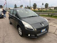 Usata Peugeot 5008 Active 115 CV (84 kW) 2013 Grigio Monovolume