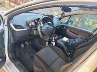 Usata Peugeot 207 88 CV (64 kW) 2010 Utilitaria