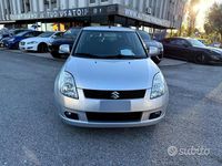 Usata Suzuki Swift 70 CV (51 kW) 2006 Grigio Utilitaria