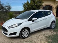 Usata Ford Fiesta Titanium 96 CV (70 kW) 2014 Bianco Utilitaria