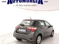 Usata Toyota Yaris Active 69 CV (50 kW) 2018 Grigio Berlina