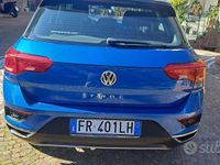 Usata VW T-Roc 150 CV (110 kW) 2018 Blu SUV
