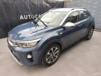 Usata Kia Stonic Style 101 CV (74 kW) 2017 Grigio SUV