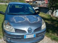 Usata Renault Clio II 65 CV (47 kW) 2006 Grigio Berlina