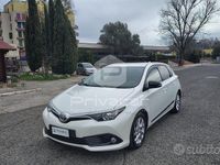 Usata Toyota Auris Lounge 111 CV (81 kW) 2016 Bianco Utilitaria