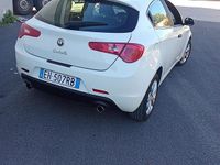 Usata Alfa Romeo Giulietta 105 CV (77 kW) 2011 Bianco Berlina