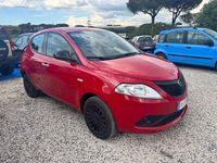 Usata Lancia Ypsilon Silver 69 CV (50 kW) 2023 Rosso Utilitaria