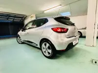 Usado Renault Clio IV 90 CV (66 kW) 2014 Plateado Berlina