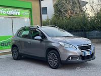 Usata Peugeot 2008 Allure 82 CV (60 kW) 2015 Grigio SUV