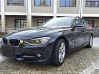 Usata BMW 318 Sport Line 143 CV (105 kW) 2014 Berlina
