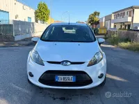Gebraucht Ford Fiesta Titanium 92 PS (67 kW) 2010 Weiß Limousine