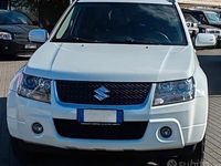 Usata Suzuki Grand Vitara 129 CV (94 kW) 2011 Bianco SUV
