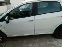 Usata Fiat Punto 77 CV (56 kW) 2012 Utilitaria