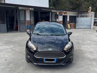 Usata Ford Fiesta 75 CV (55 kW) 2015 Nero Utilitaria