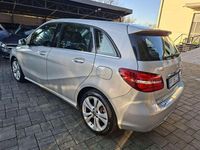 Usata Mercedes B180 Premium 109 CV (80 kW) 2018 Grigio Monovolume