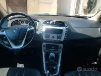 Usata Lancia Delta 105 CV (77 kW) 2012 Bianco Utilitaria