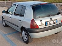 Usata Renault Clio II SE 48 CV (35 kW) 2000 Grigio Utilitaria